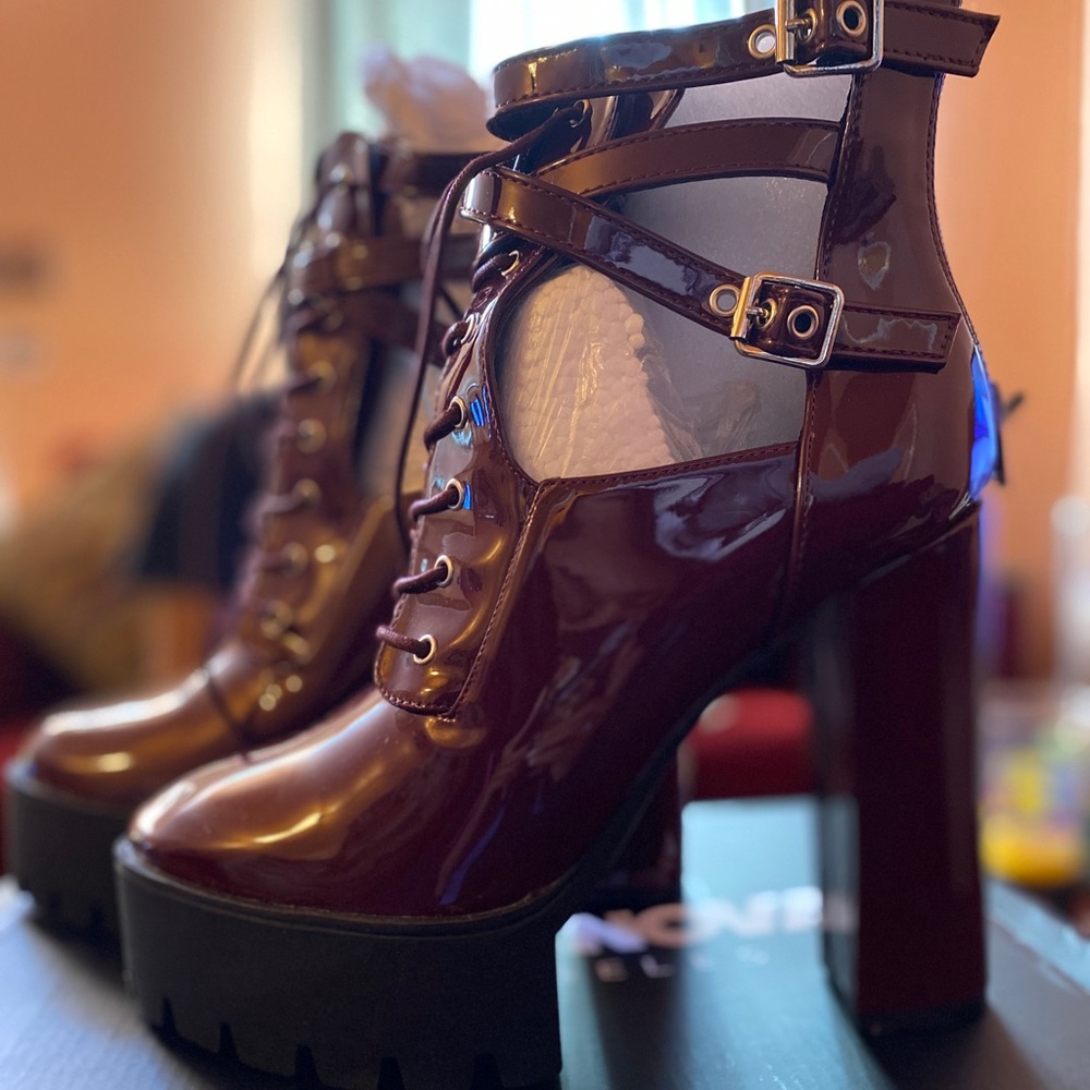 Woman platform, never worn - Picture 2 of 4